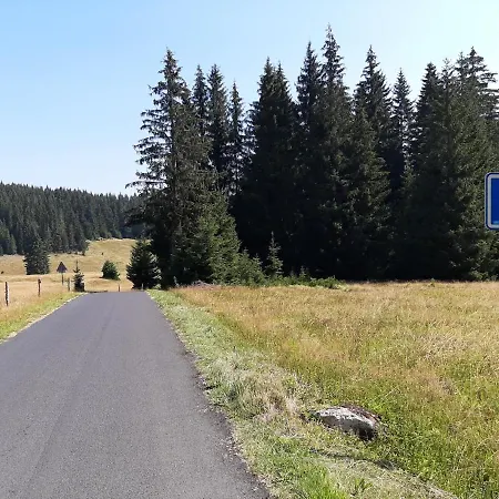 & Fewo's Talblick 招待所 3*