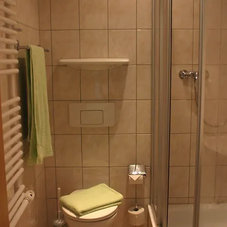 & Fewo's Talblick 招待所